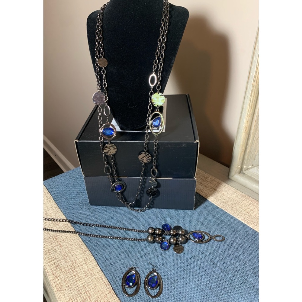 Chico’s necklace and earring set